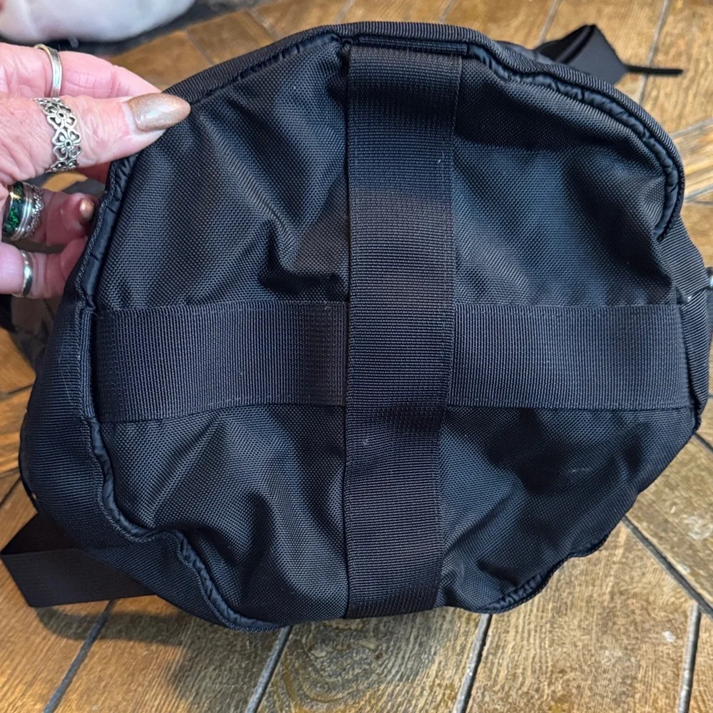 The North Face Black Quilted Backpack - Picture 4 of 5